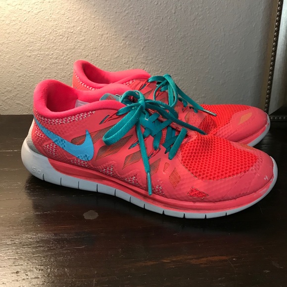 turquoise nike shoes womens